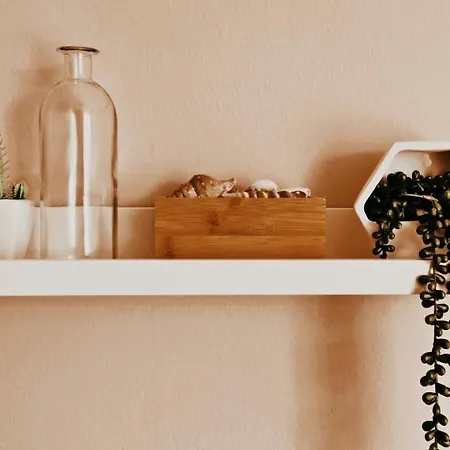 S T R E H E Z A شقة تيرانا