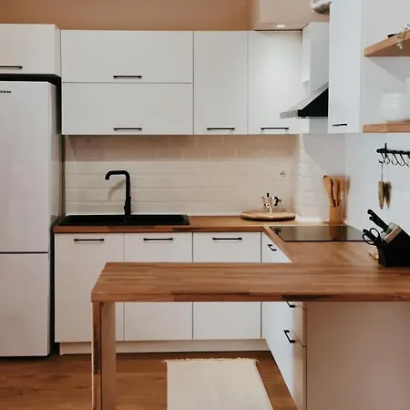 S T R E H E Z A شقة *