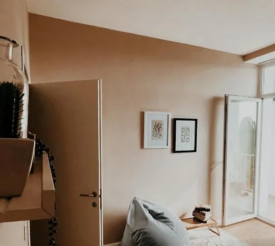 S T R E H E Z A Apartment