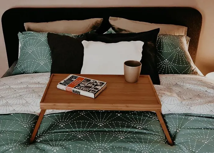 Apartment S T R E H E Z A Tirana