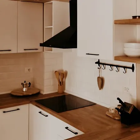 Апартаменты S T R E H E Z A *